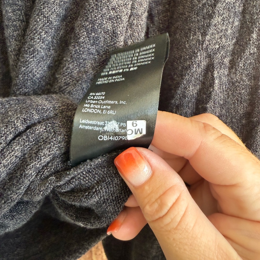 Anthropologie Twist Front Crop V-Neck Knit Sweater - Dark Grey - Picture 7 of 8